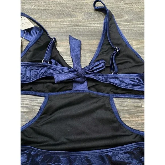 NWT Cupshe Women's Cutout Floral Blue Tonal Velvet One Piece Swimsuit Large - Picture 9 of 10